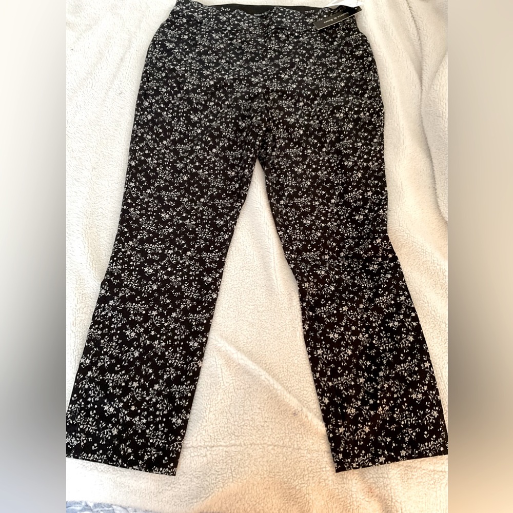 Violet and Rose Kayla Printed Scallop Pocket Skinny Pant